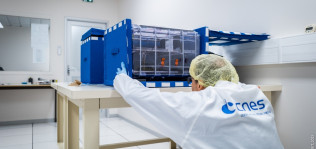 Modèle de vol et trousse de transport de ChlorISS