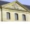 « Pour la patrie les sciences et la gloire », sur le fronton du pavillon Joffre des bâtiments historique de l’École polytechnique à Paris (5e arrt.)