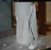 Cordées de la réussite, Atelier Laisse Béton : essai de compression sur une éprouvette en béton 
