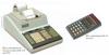 La calculatrice de bureau à ruban NCR 18-3 de 1970 et la calculatrice HP-35 de 1972