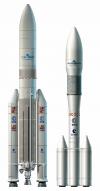 Lanceurs Ariane 5 ME adapté (à gauche) et Ariane 6 (à droite)